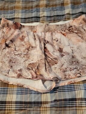 CALIA by Carrie Underwood Marble-Print Athletic Shorts - Beige & Brown